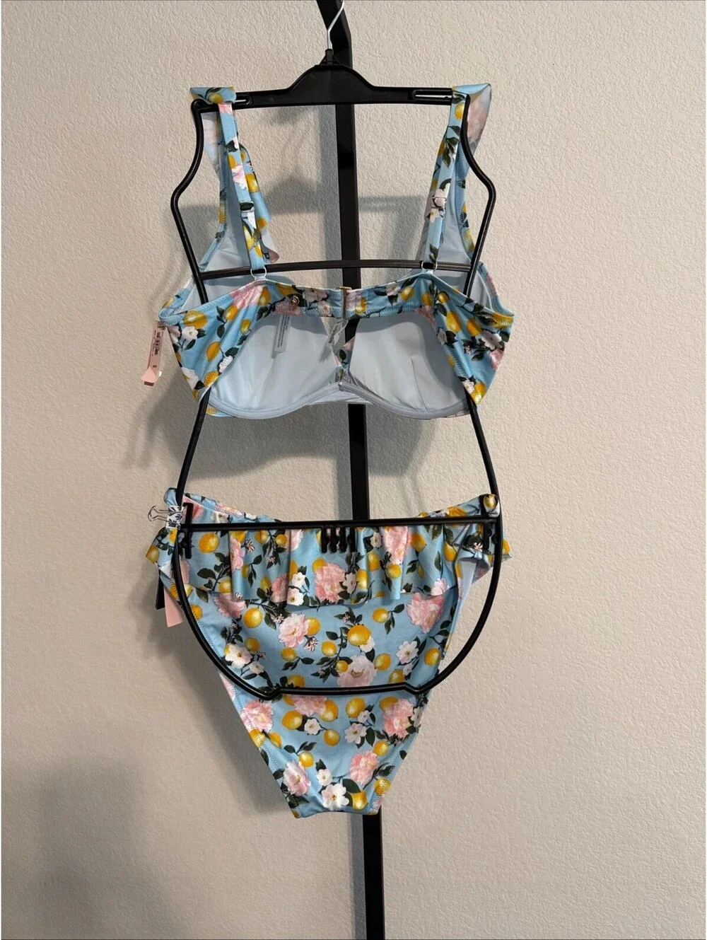 NWT Victoria's Secret Floral Print Bikini Ruffle Straps & Ruffle Waist 38DD & XL